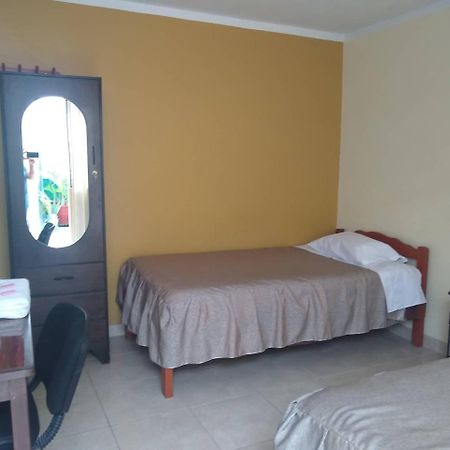 Hospedaje Golden Inn Camaná Exteriör bild